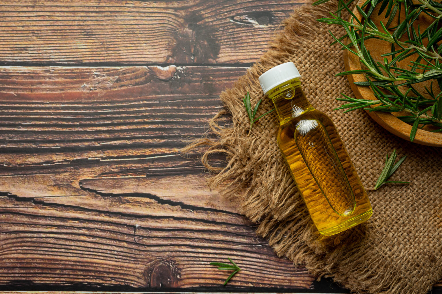 Why Wood-Pressed Oil is a Healthier Choice